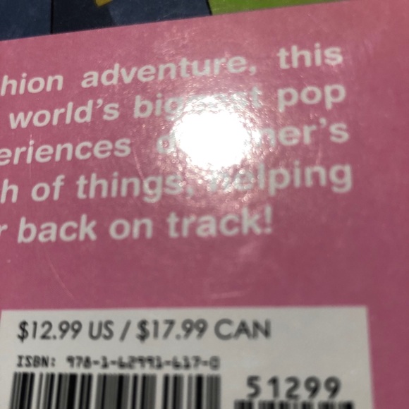 Barbie Vol 2 hardcover🎈 2 for $15 🎈 - Picture 3 of 5